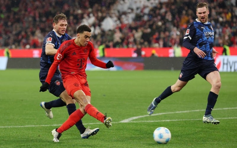 Bayern Munich tiếp tục dẫn đầu Bundesliga