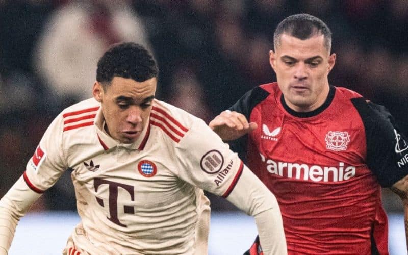 Hiệp 2: Bayern may mắn thoát thua